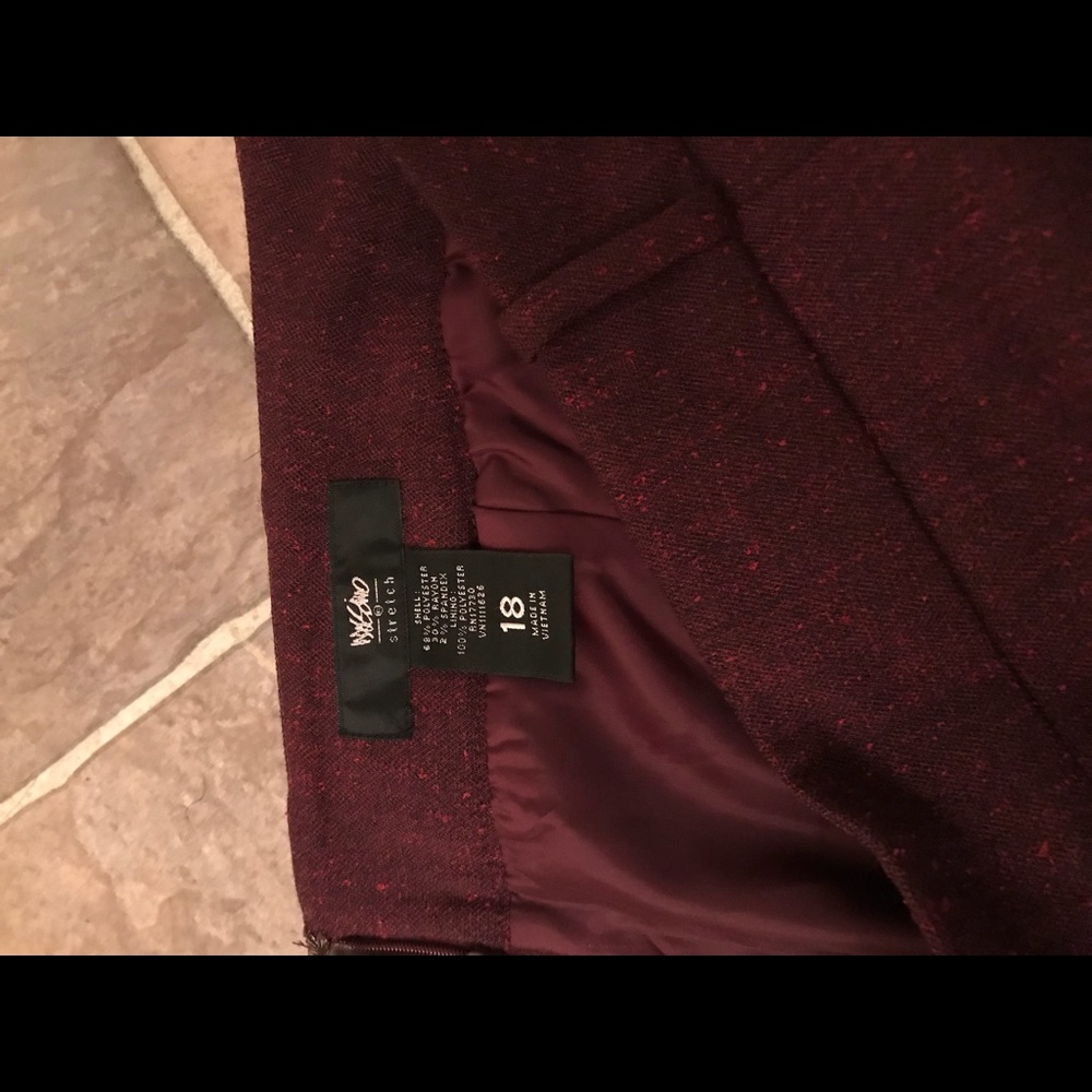 Mission skirt, lined, pencil type